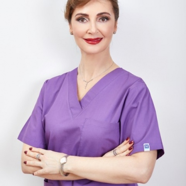 Dr. Manuela Ravescu